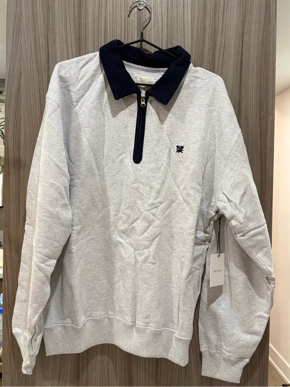 Aimé Leon Dore Contrast Crest Quarter-Zip Sweatshirt - Silver Mix/Navy - Size L